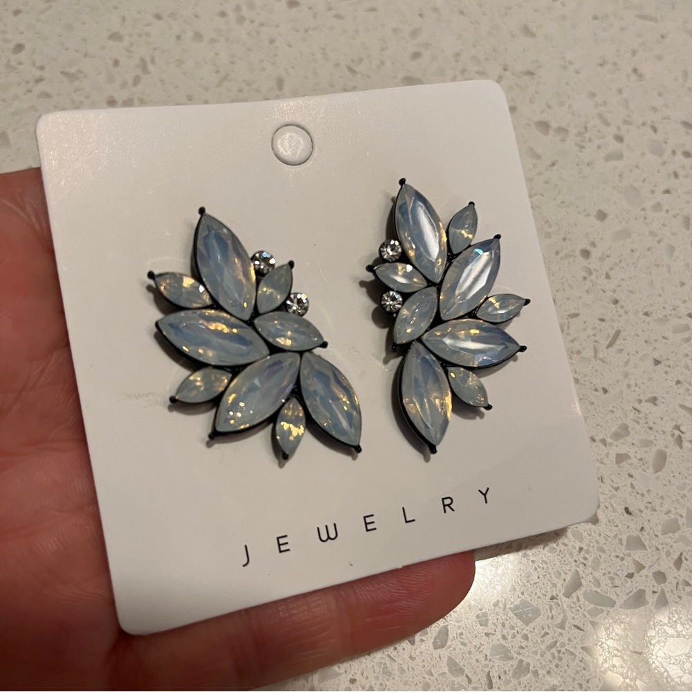 Retro Cluster Crystal Dangle Earrings Rhinestone Statement Stud Earrings - Picture 5 of 9